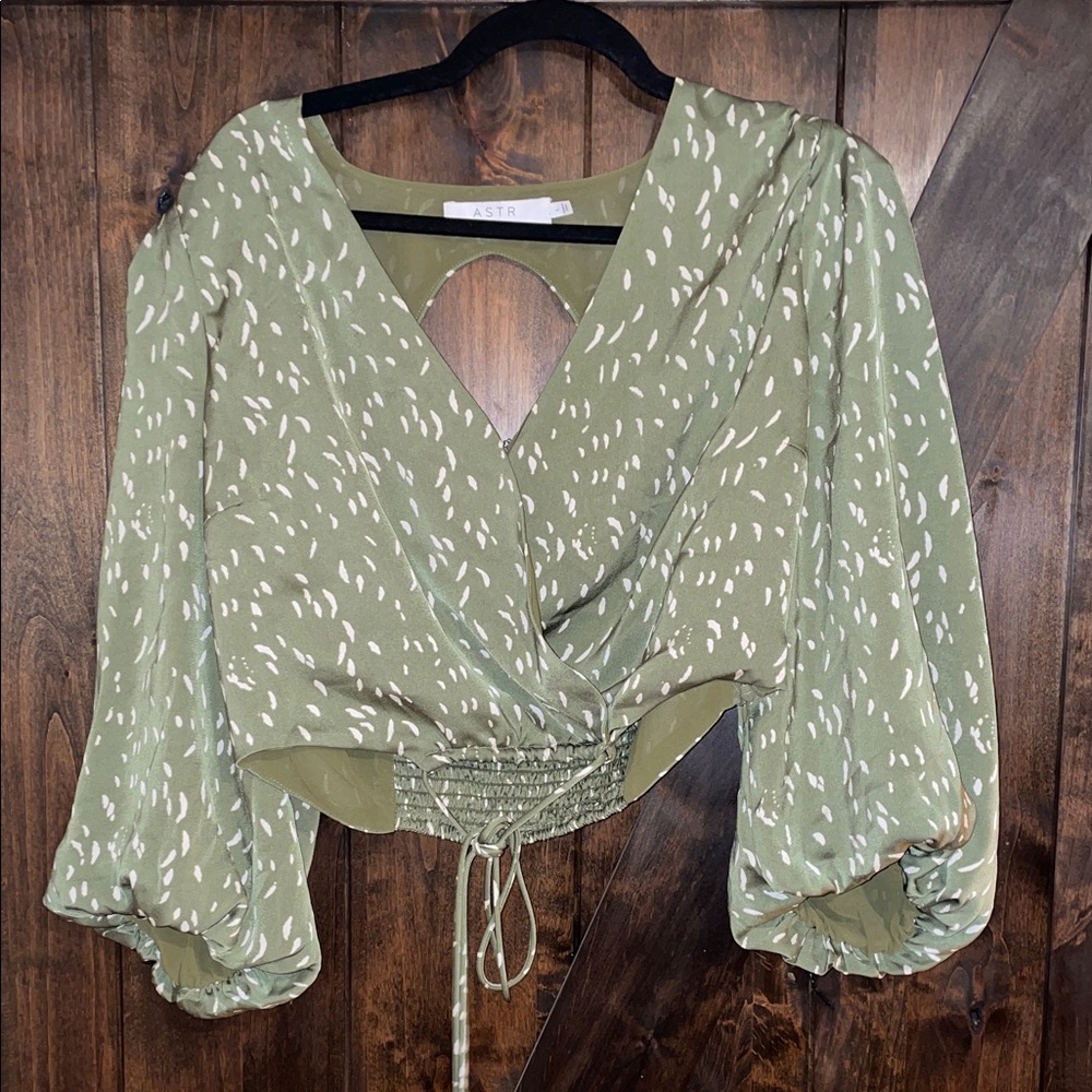Astr Olive Patterned Open Back Blouse - image 4